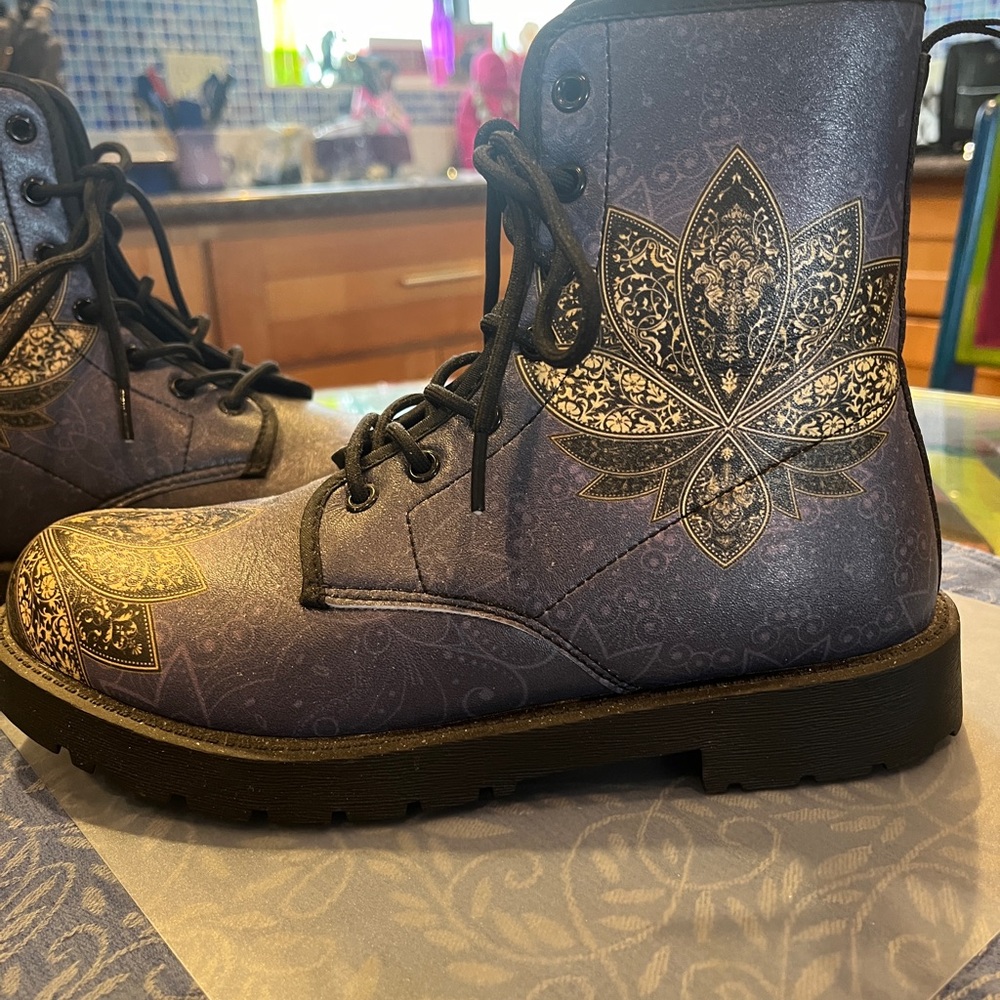 Inner Art new boots never worn.